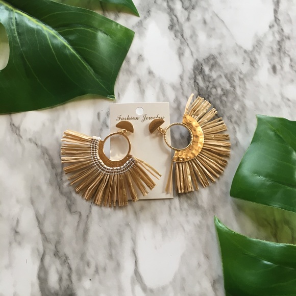 Raffia Straw Goldtone Boho Festival Earrings New - Picture 4 of 5